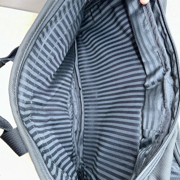 Tumi Alpha 26141D4 Black Expandable Laptop Briefcase Bag EUC - Picture 16 of 16